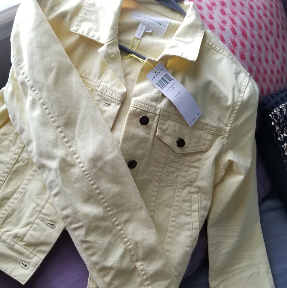 [NWT]BCBGeneration destroyed denim jacket